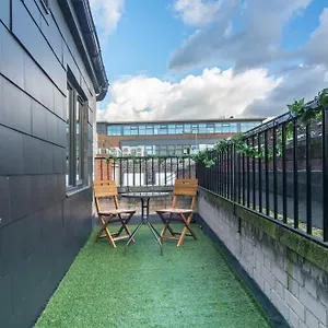 Luxury City Centre Penthouse With Balcony - 2 Bed Nottingham